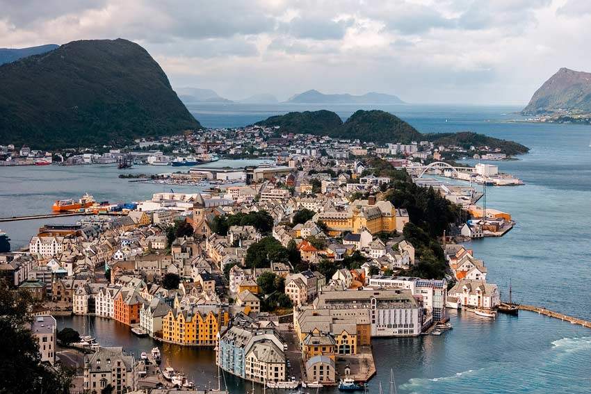 qué ver en los fiordos noruegos alesund