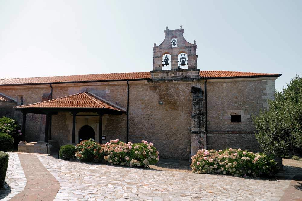 Convento de San Ildefonso Qué ver en Santillana del Mar Cantabria España