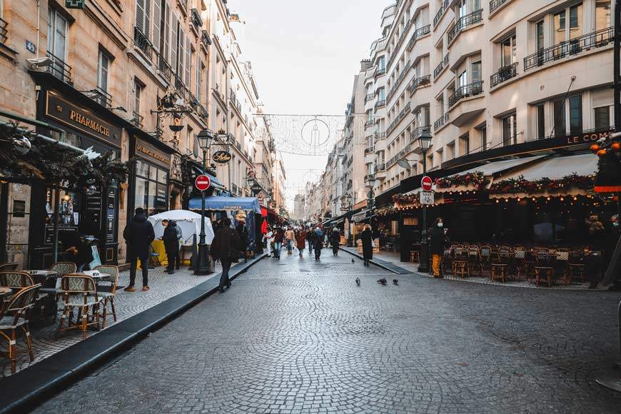 Rue Montorgueil qué ver en les halles qué ver en distrito 1 de parís que ver en parís 