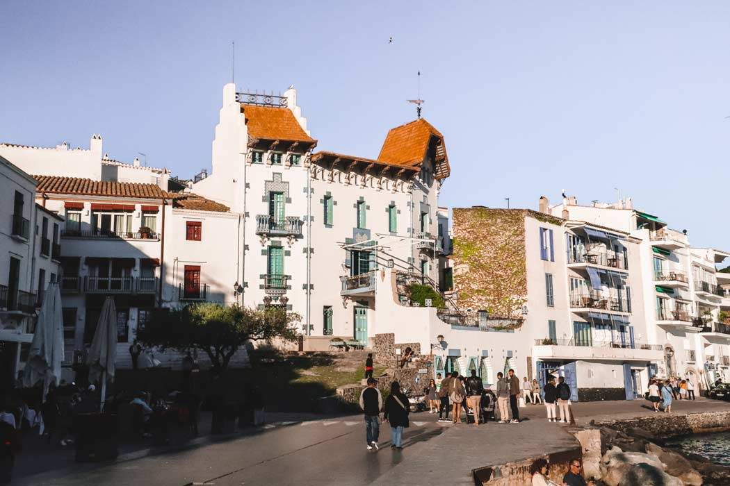 Qué ver en Cadaqués Costa Brava Pueblos más bonitos Girona Salvador Dalí Casas Indianas y Modernistas