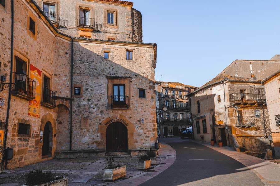 CASTILLA Y LEÓN PUEBLOS MÁS BONITOS QUE VER EN SEGOVIA PROVINCIA QUÉ VER EN SEGOVIA SEPÚLVEDA ANTIGUA PRISIÓN DEL CONSEJO