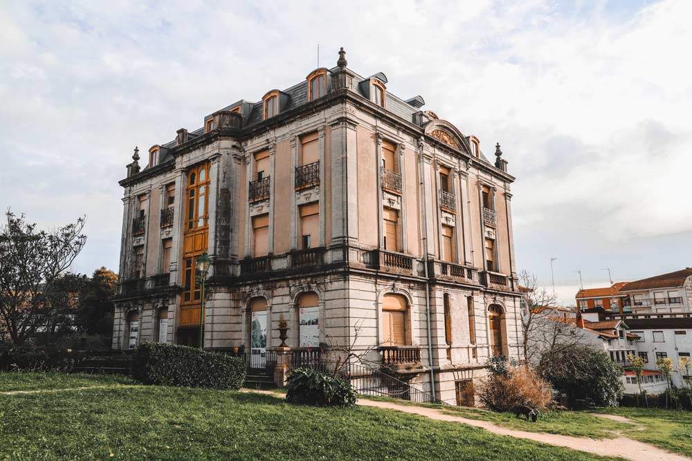 QUÉ VER EN LEKEITIO PUEBLOS MÁS BONITOS DE VIZCAYA BIZKAIA PUEBLOS BONITOS COSTA VIZCAÍNA QUÉ VER EN BIZKAIA QUÉ VER EN VIZCAYA QUÉ VER EN EUSKADI QUÉ VER EN EL PAÍS VASCO PALACIO ABAROA