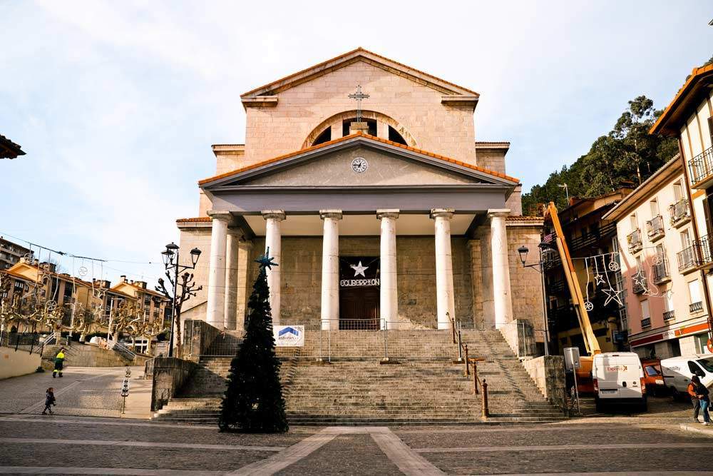 QUÉ VER EN MUTRIKU PUEBLOS MÁS BONITOS DE GUIPÚZCOA GIPUZKOA PUEBLOS BONITOS COSTA GUIPUZCOANA QUÉ VER EN GIPUZKOA QUÉ VER EN GUIPÚZCOA QUÉ VER EN EUSKADI QUÉ VER EN EL PAÍS VASCO MOTRICO IGLESIA DE NUESTRA SEÑORA DE LA ASUNCIÓN