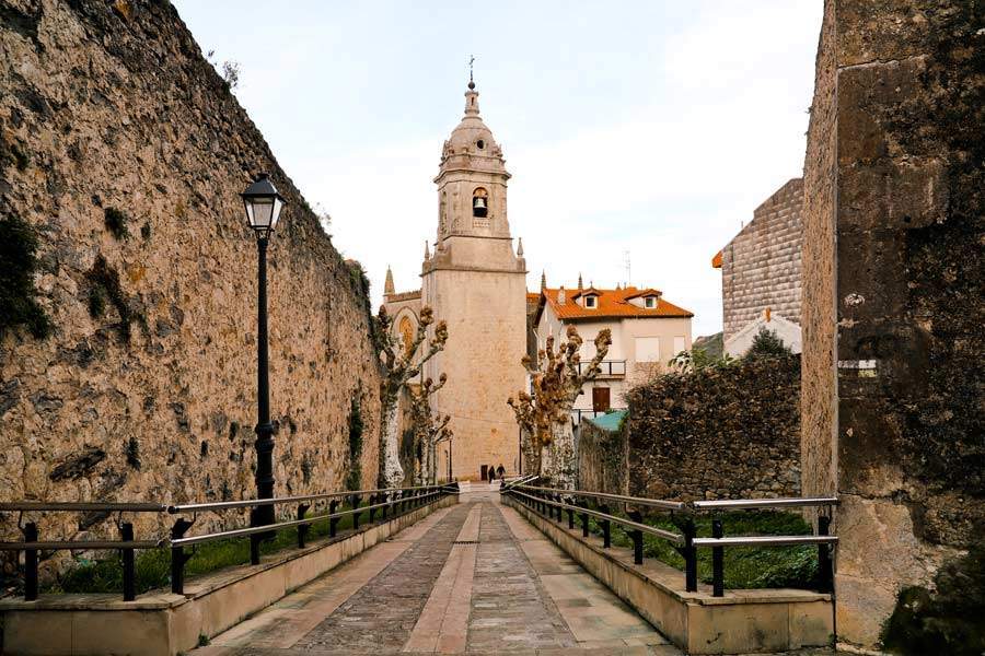 QUÉ VER EN LEKEITIO PUEBLOS MÁS BONITOS DE VIZCAYA BIZKAIA PUEBLOS BONITOS COSTA VIZCAÍNA QUÉ VER EN BIZKAIA QUÉ VER EN VIZCAYA QUÉ VER EN EUSKADI QUÉ VER EN EL PAÍS VASCO MURALLAS DE LEKEITIO