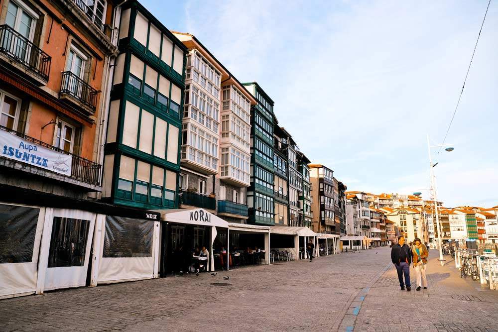 QUÉ VER EN LEKEITIO PUEBLOS MÁS BONITOS DE VIZCAYA BIZKAIA PUEBLOS BONITOS COSTA VIZCAÍNA QUÉ VER EN BIZKAIA QUÉ VER EN VIZCAYA QUÉ VER EN EUSKADI QUÉ VER EN EL PAÍS VASCO CASCO ANTIGUO DE LEKEITIO PUERTO DE LEKEITIO